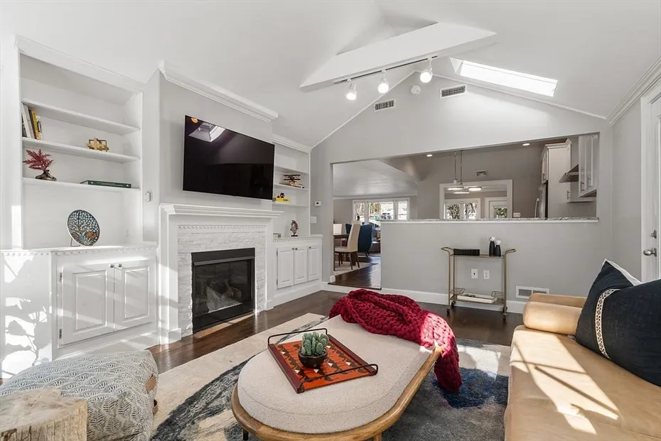 9 Gloucester Road Photo 13