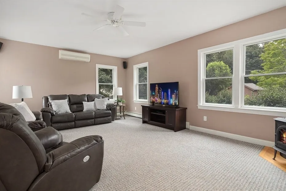 71 Grove Street Photo 14