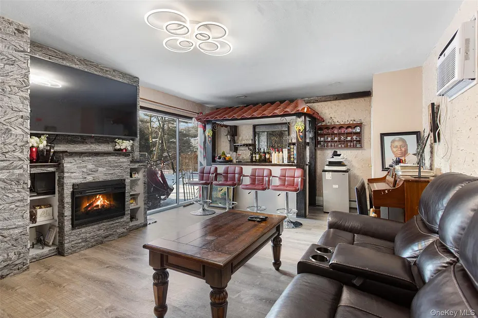 6 Merrick Lane Photo 16