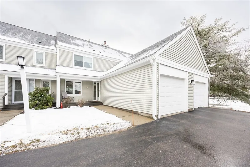 99 Stone Ridge Rd #99 Photo 1