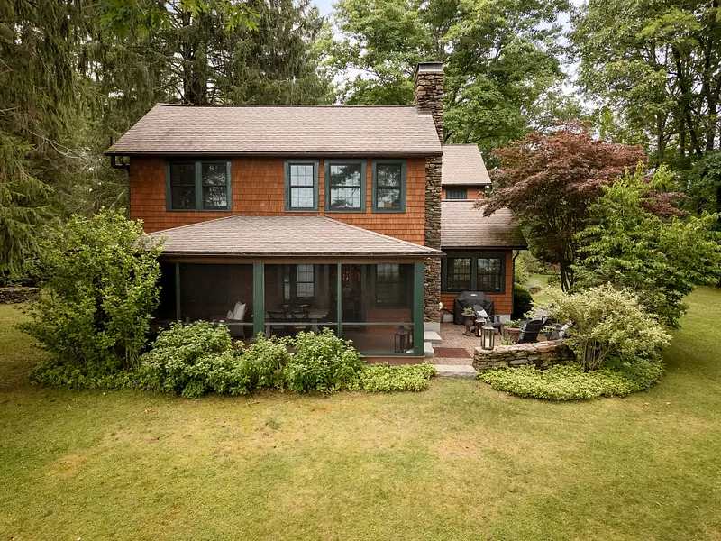 142 Interlaken Road Photo 40