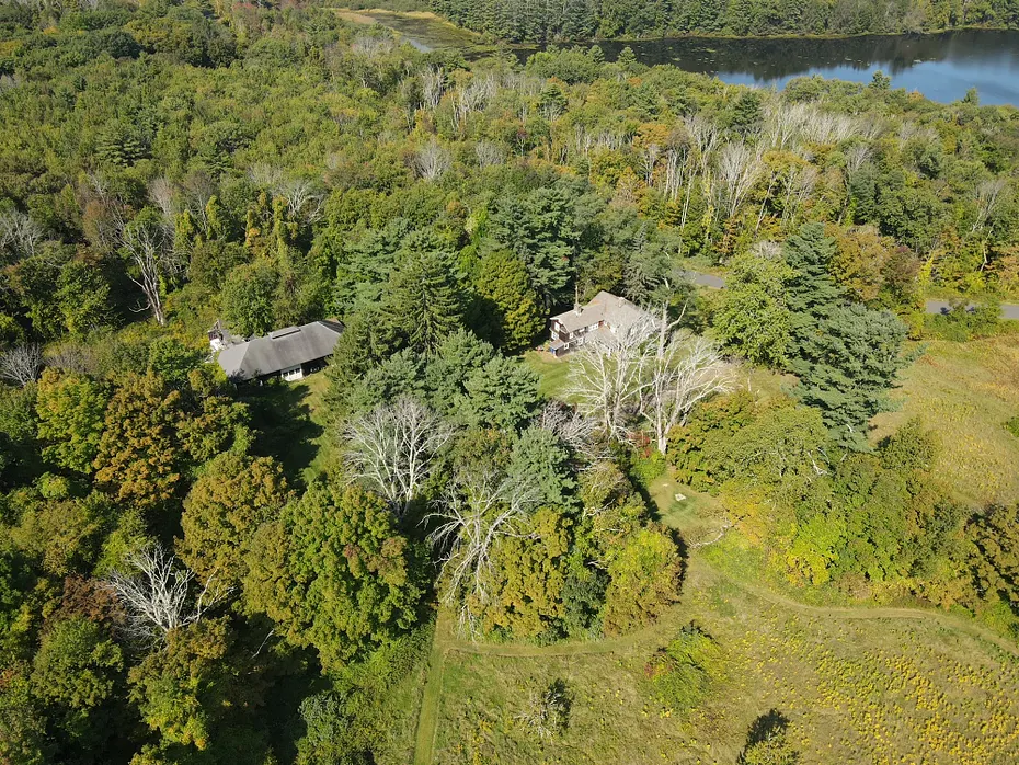 77 Deer Hill Road Photo 4