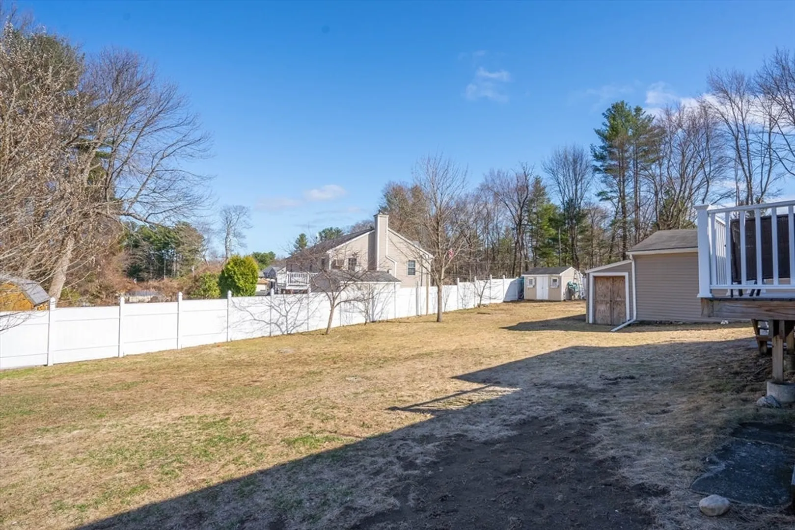57 Ash Street Photo 8