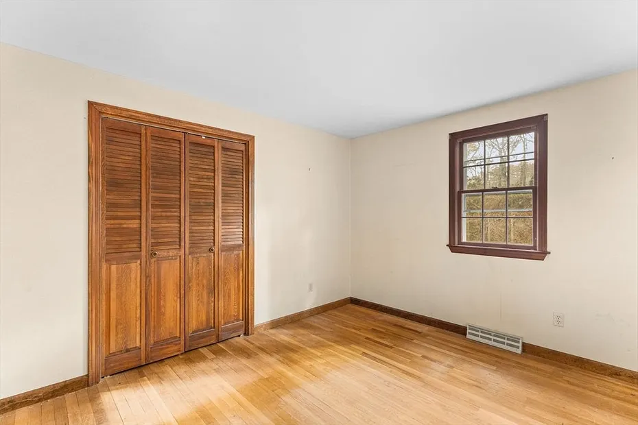 15 Hillside Dr Photo 11