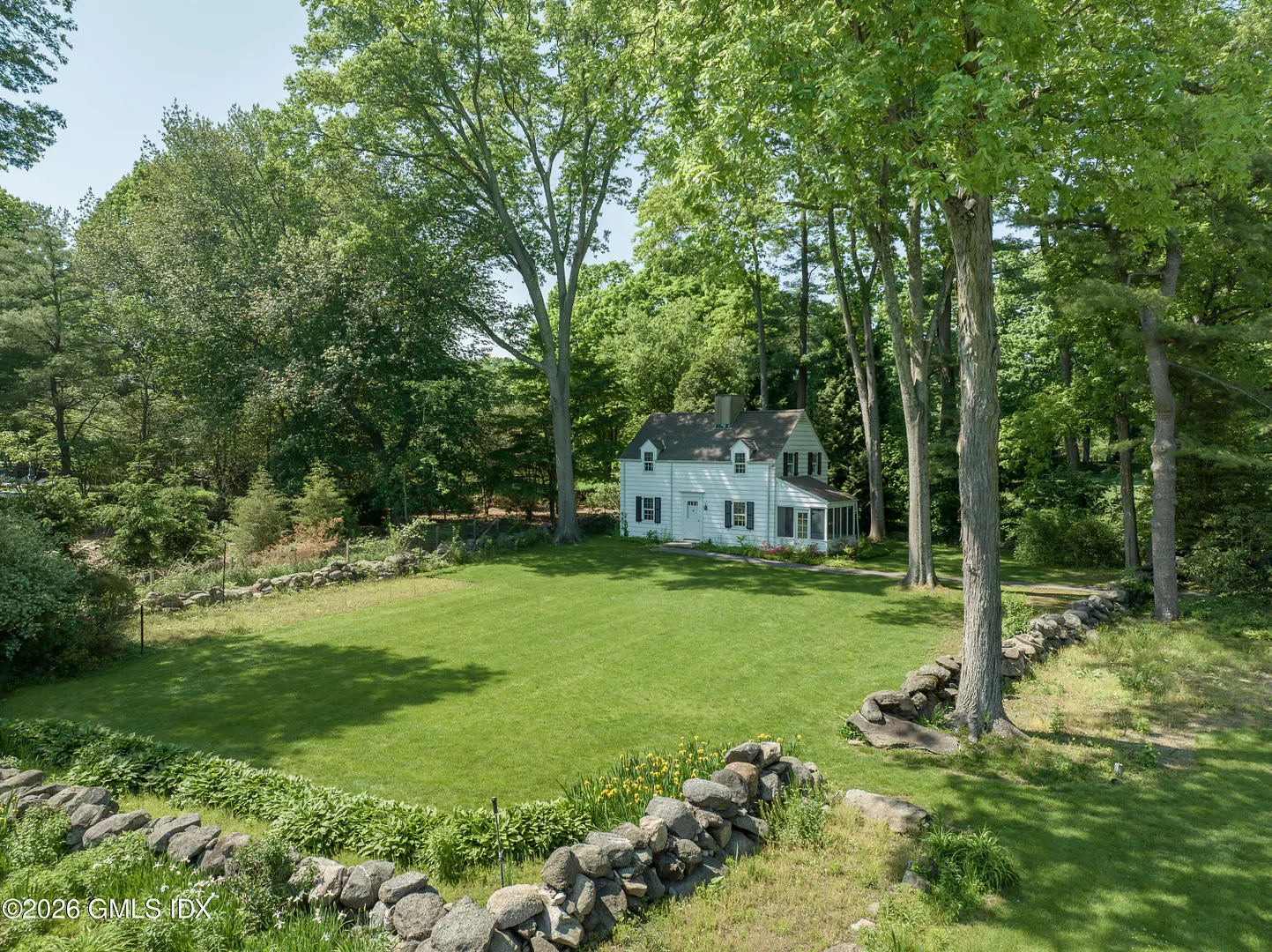 12 Woodside Road Photo 5