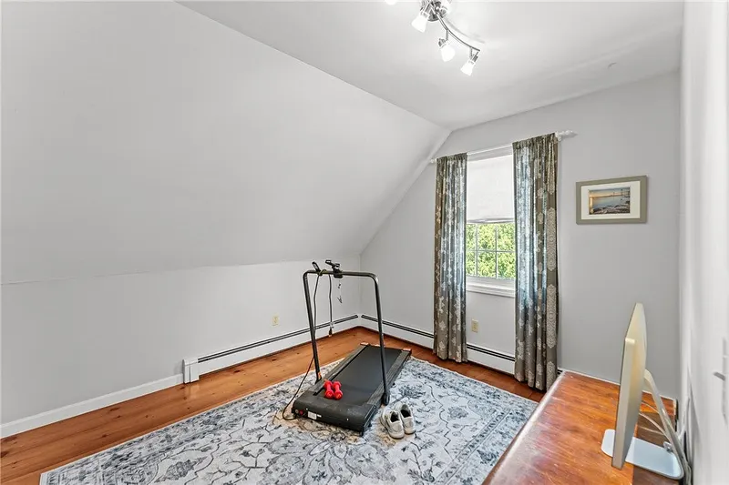 14 Wolcott Avenue Photo 29
