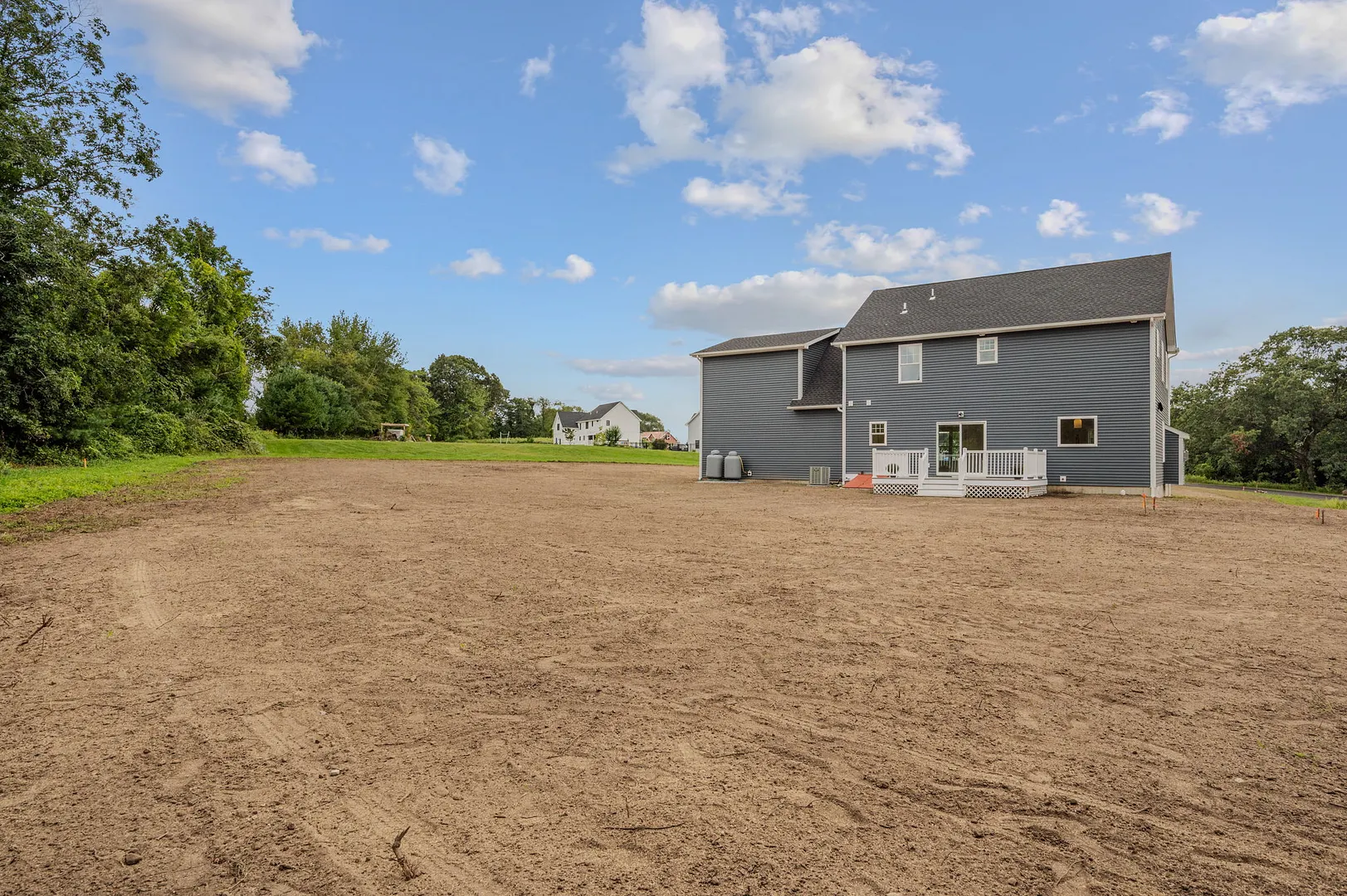 2 Farm Meadow Road Photo 37