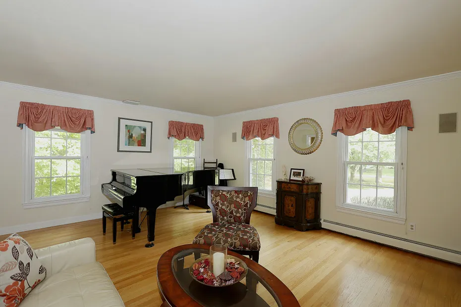 37 Adams Road Photo 8