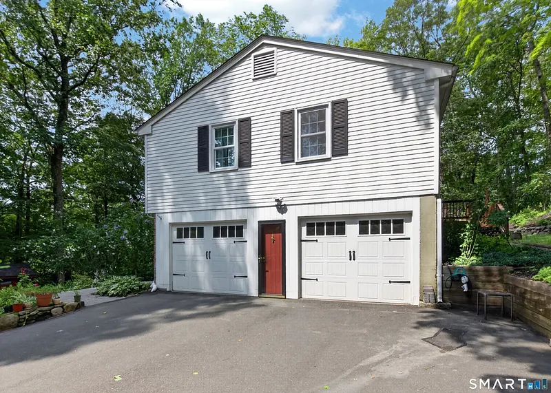123 Janeway Drive Photo 3