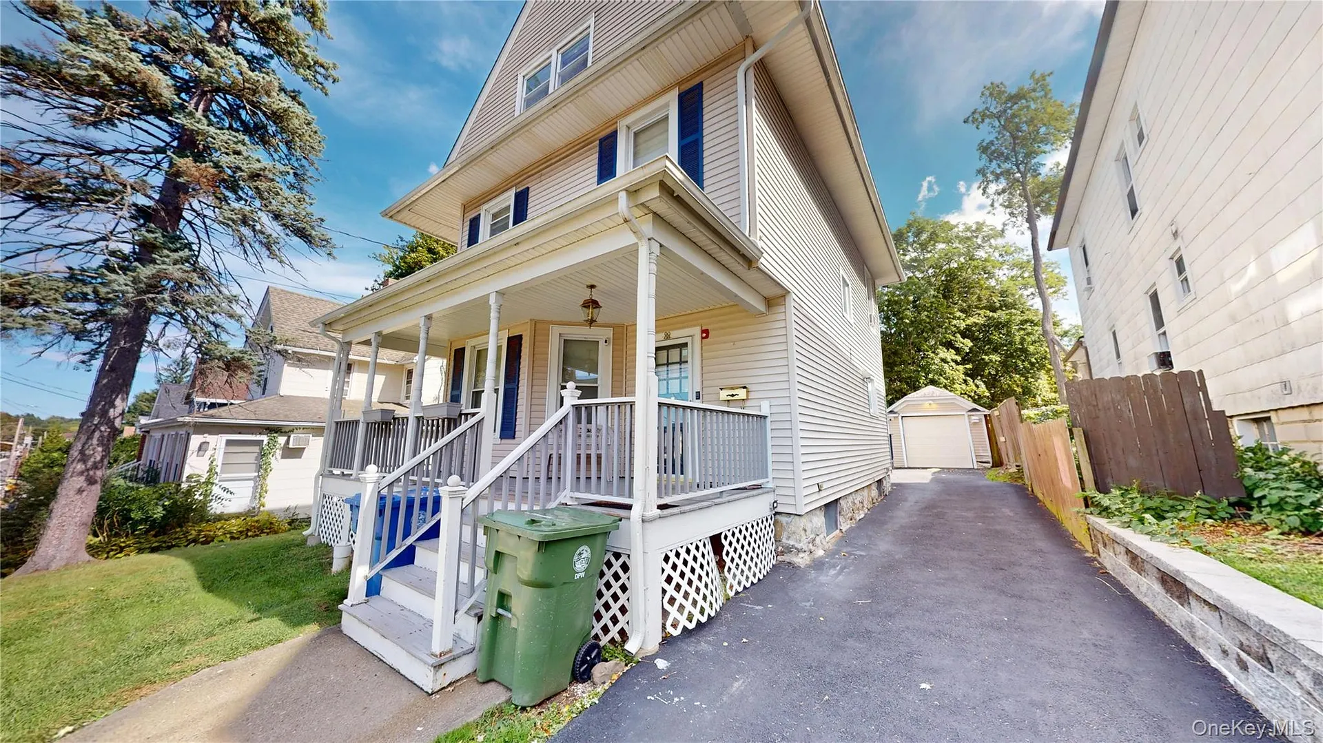 88 Grand Avenue Photo 3