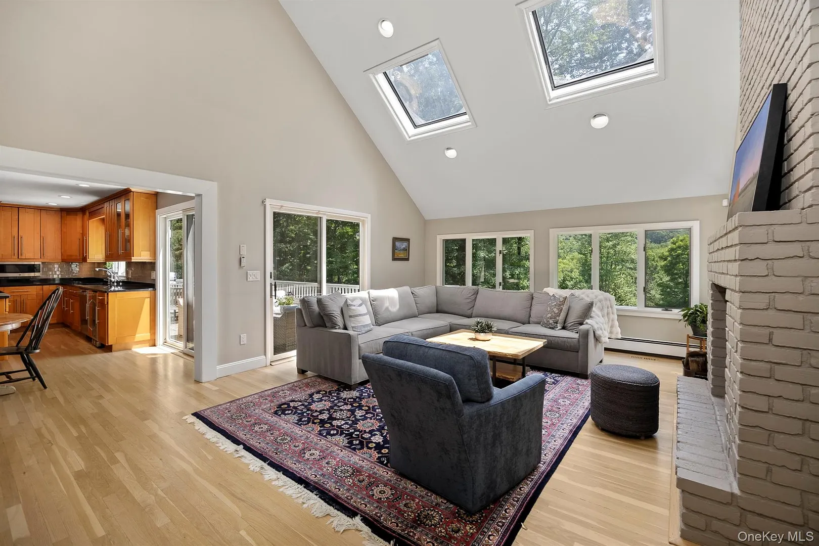 12 Hilltop Road Photo 12