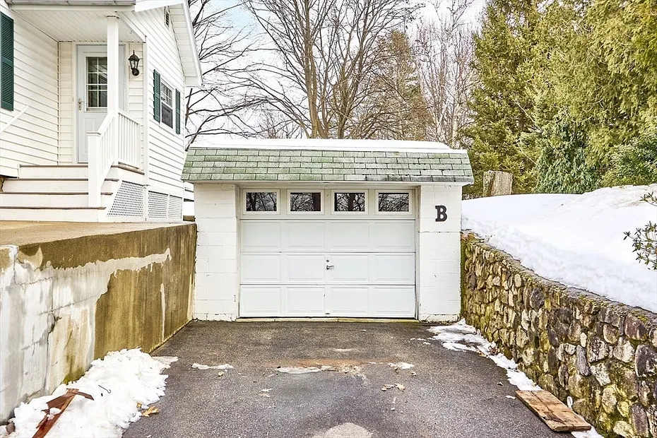 28 Birch Ave Photo 5