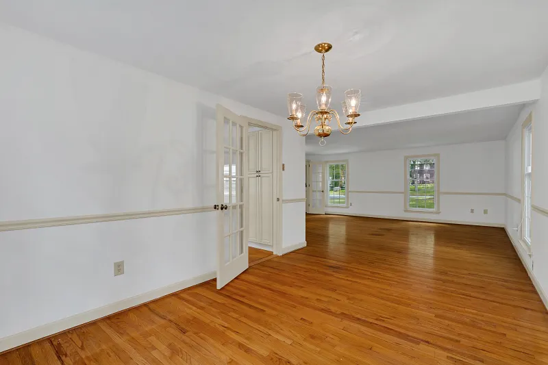 12 Wychwood Road Photo 6