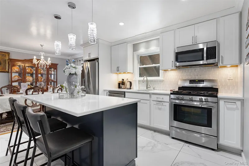 6 Merrick Lane Photo 11