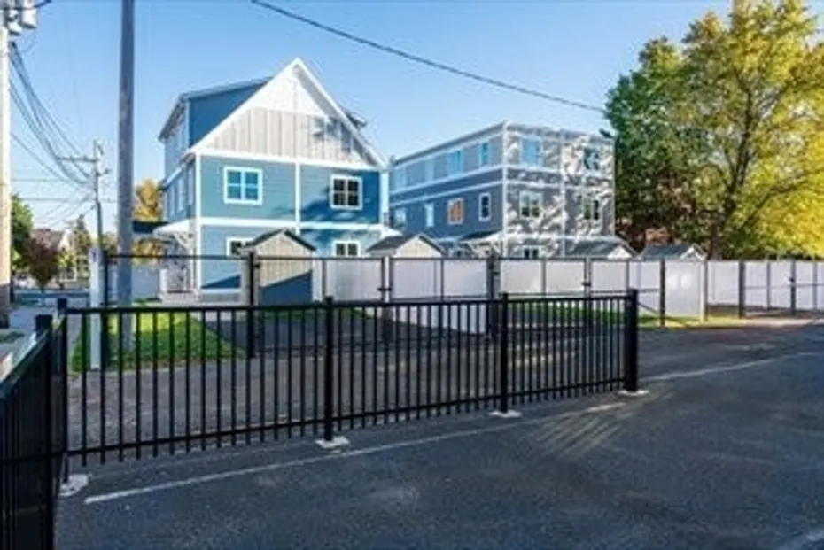680 South East St. Photo 10
