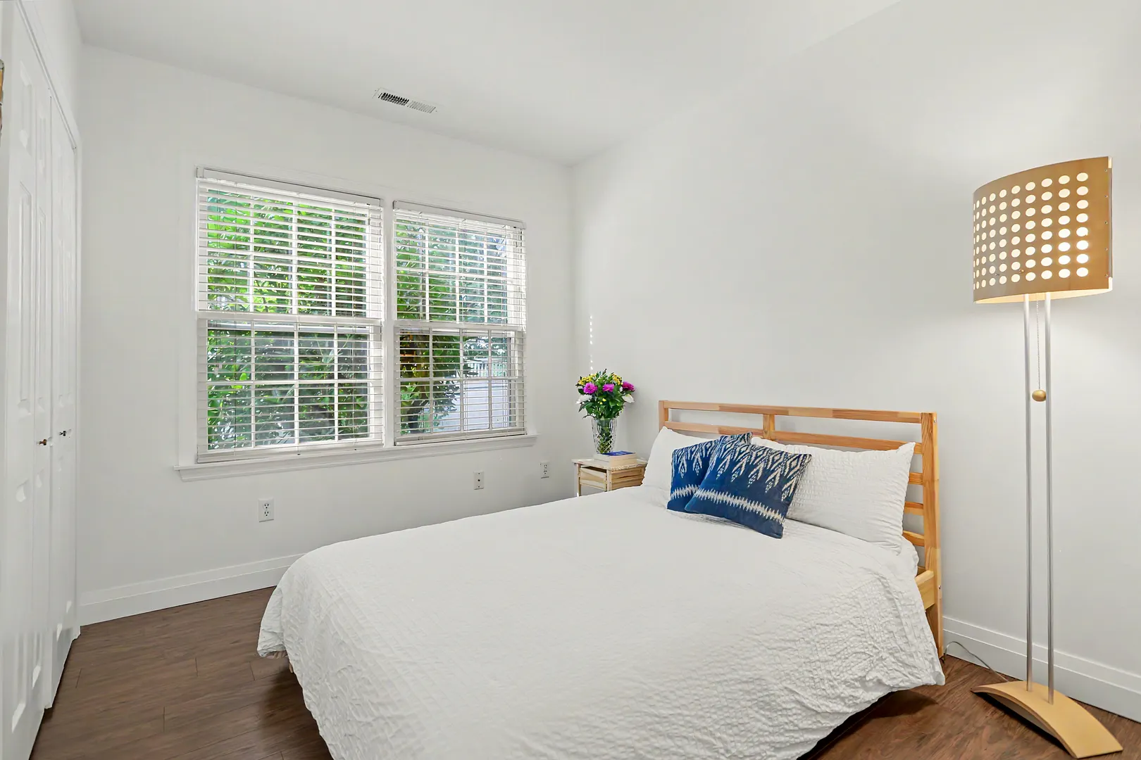 2 Evergreen Avenue Photo 15