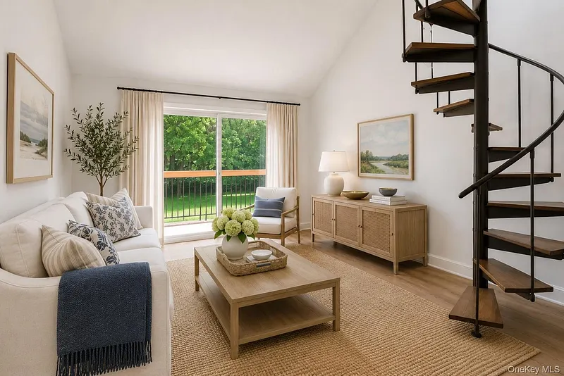 18 Bronxville Glen Drive  #3-12 Photo 3