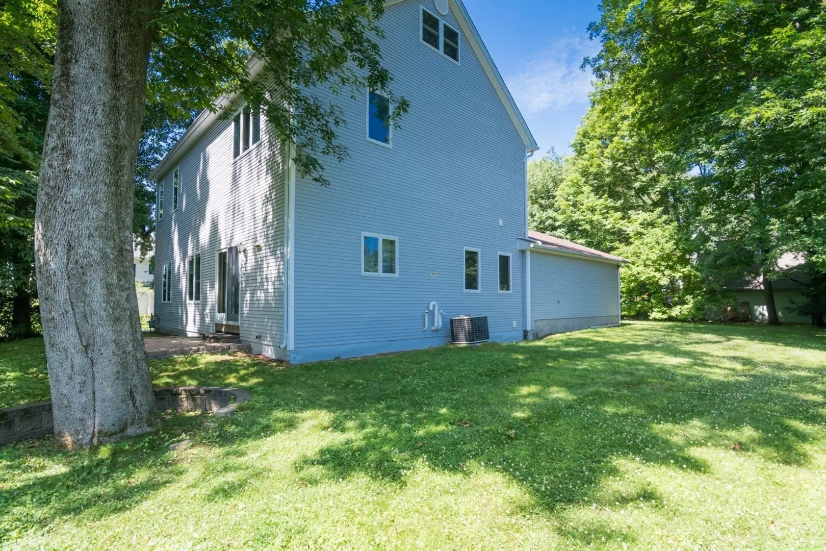 62 Fairview Ave Photo 30