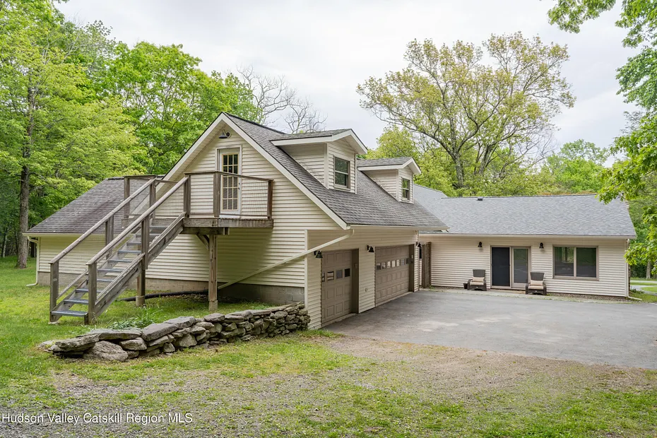 57 Anderson Road Photo 8