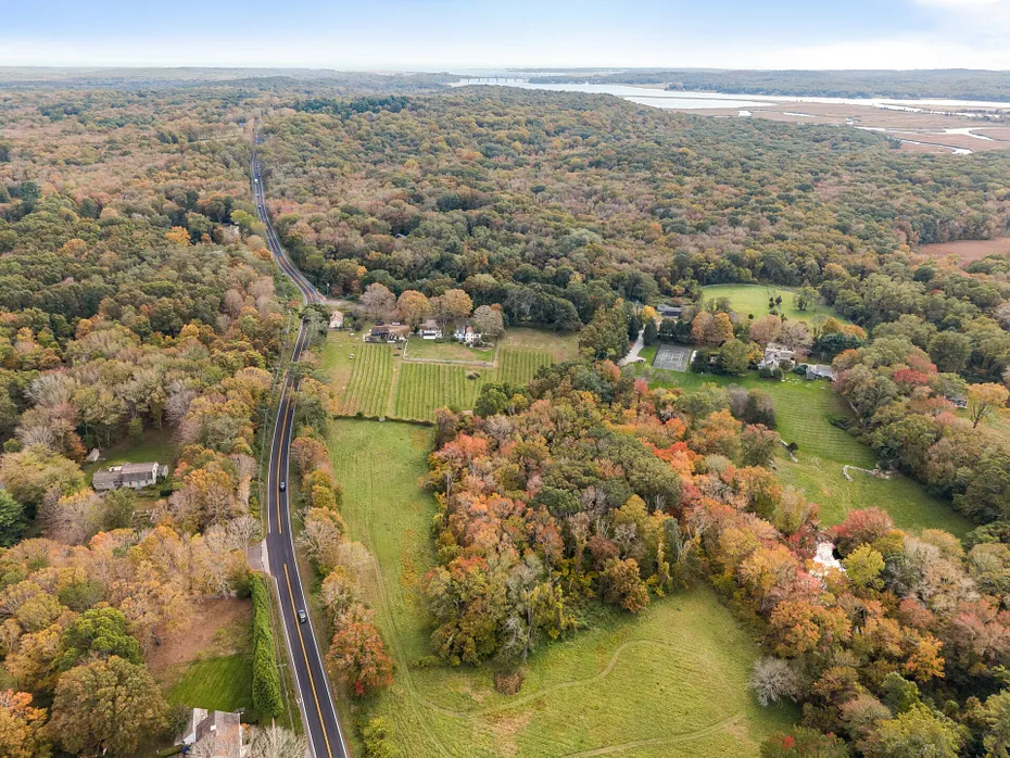 5 Elys Ferry Road Photo 2