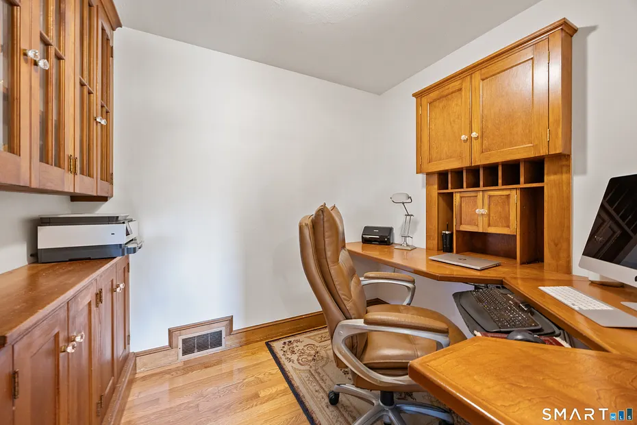 161 Upper State Street Photo 12