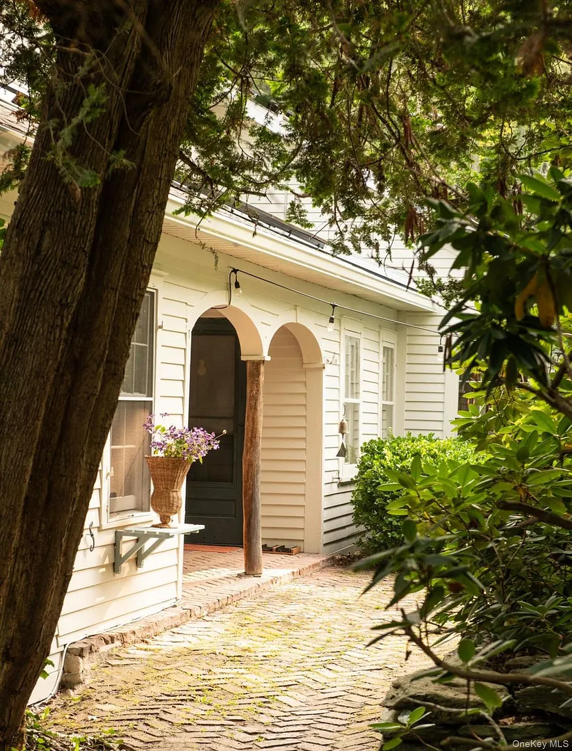 210 Bate Road Photo 23