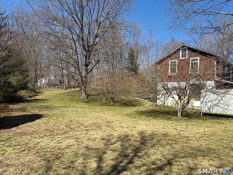 119 Kings Highway North Photo 1