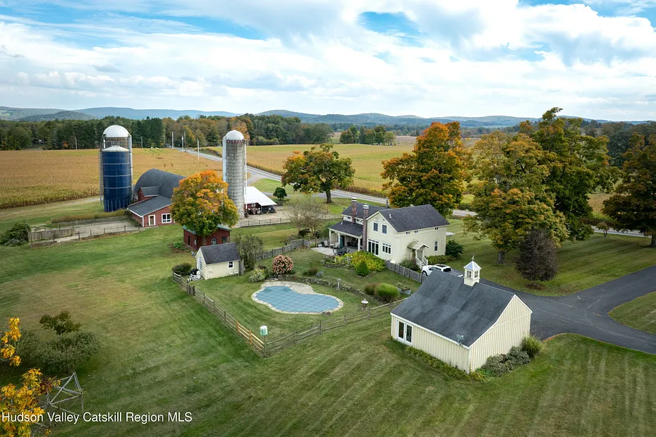 1030 County Road Photo 10