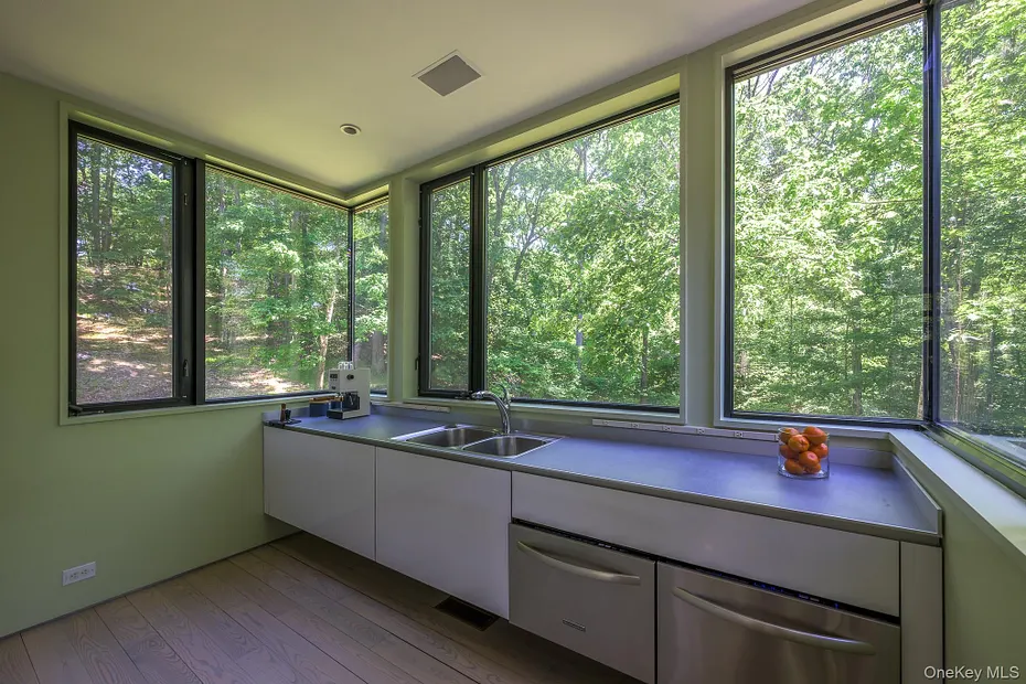 312 Sky Farm Road Photo 16