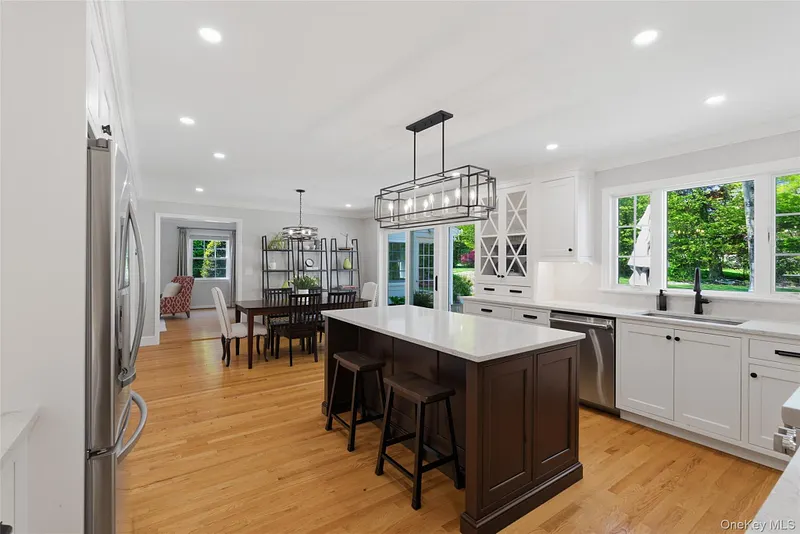 136 Devonshire Road Photo 11