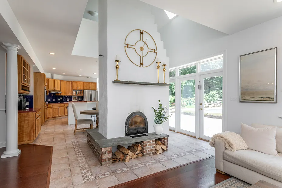 28 Drewbarrie Lane Photo 6