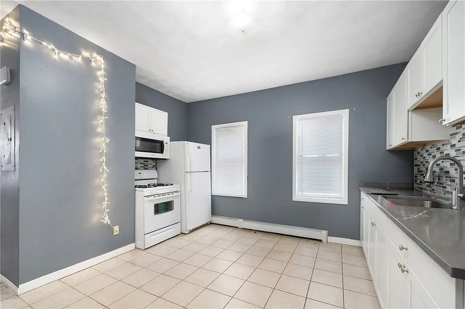 346 Douglas Avenue Photo 12