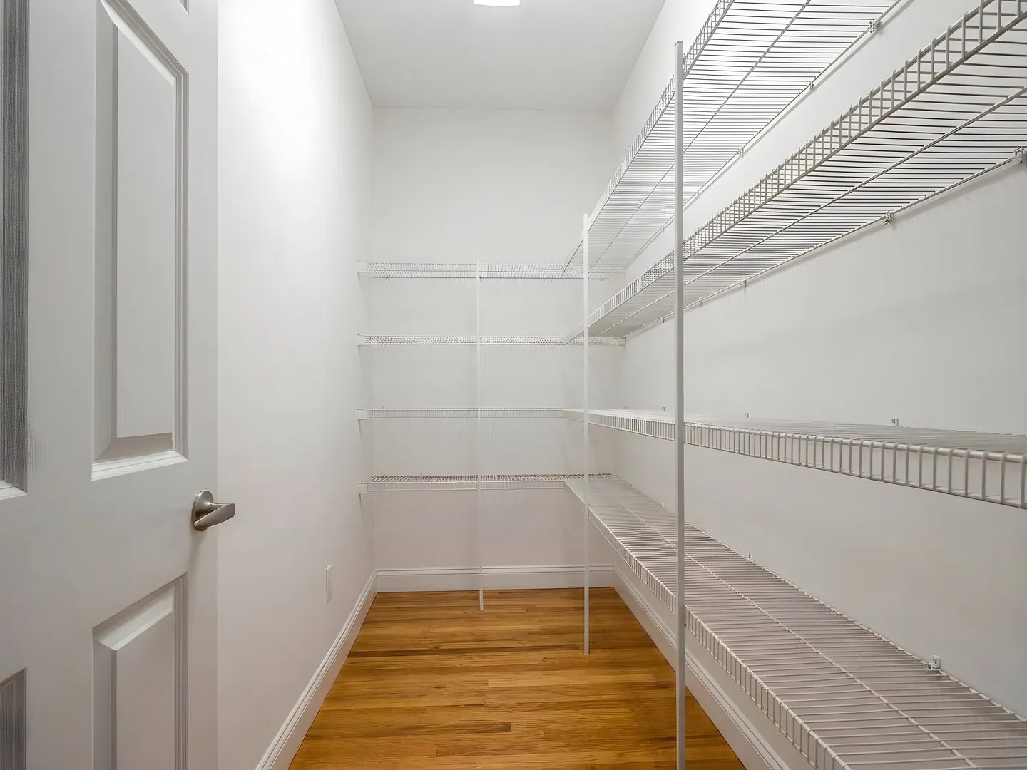 9 Pierpont Court Photo 12