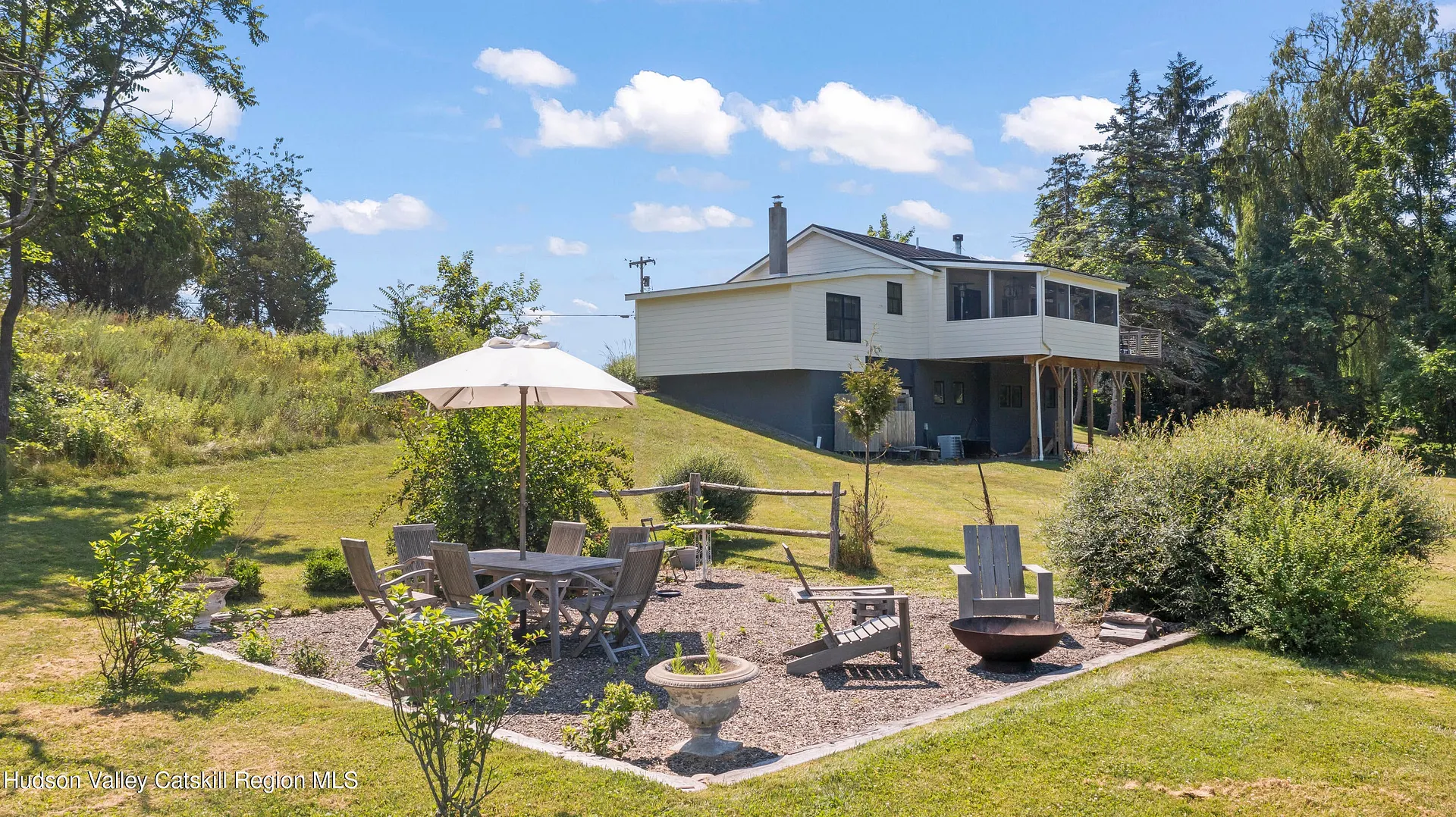476 South Road Photo 2