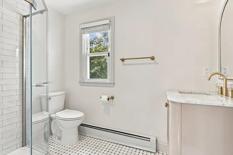 144 Shore Road Photo 12