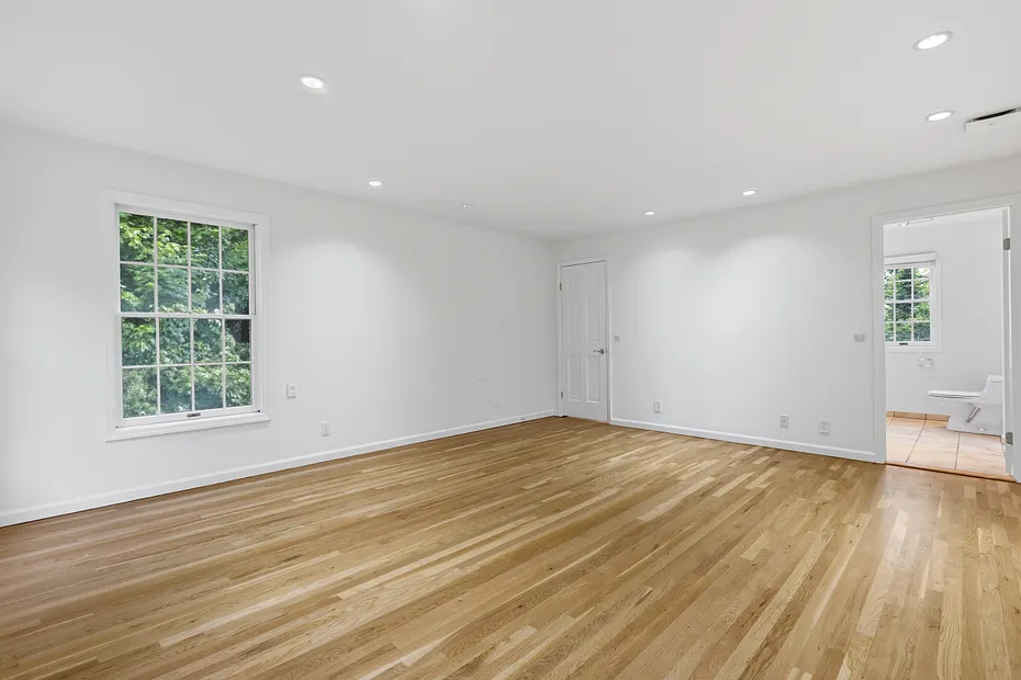191 Beechmont Drive Photo 29