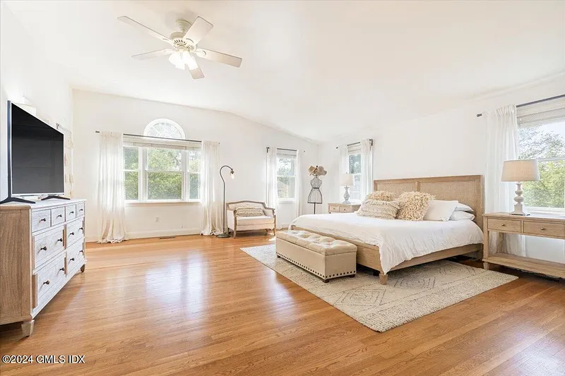 70 Gregory Road Photo 14
