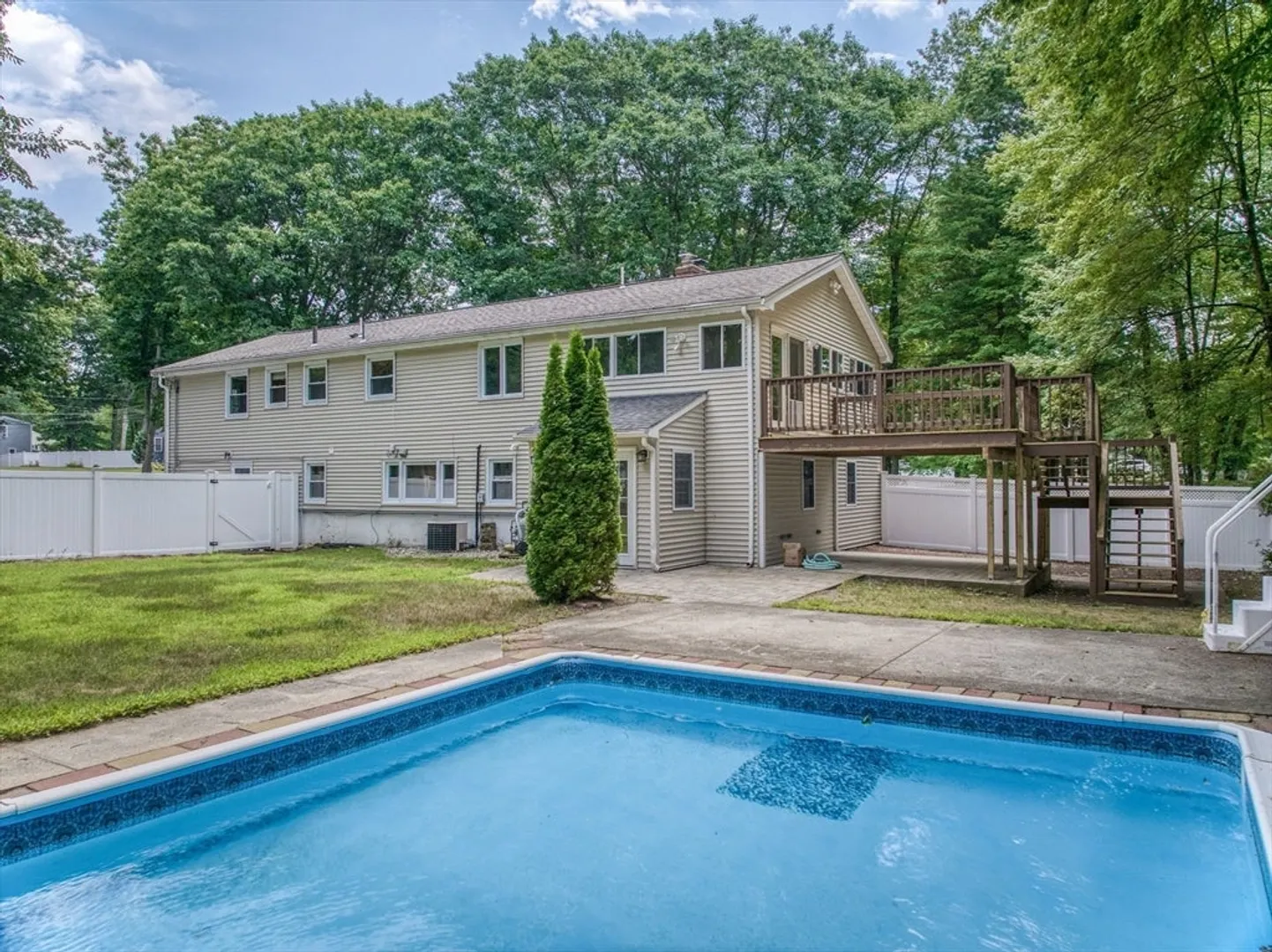 680 East Street Photo 2