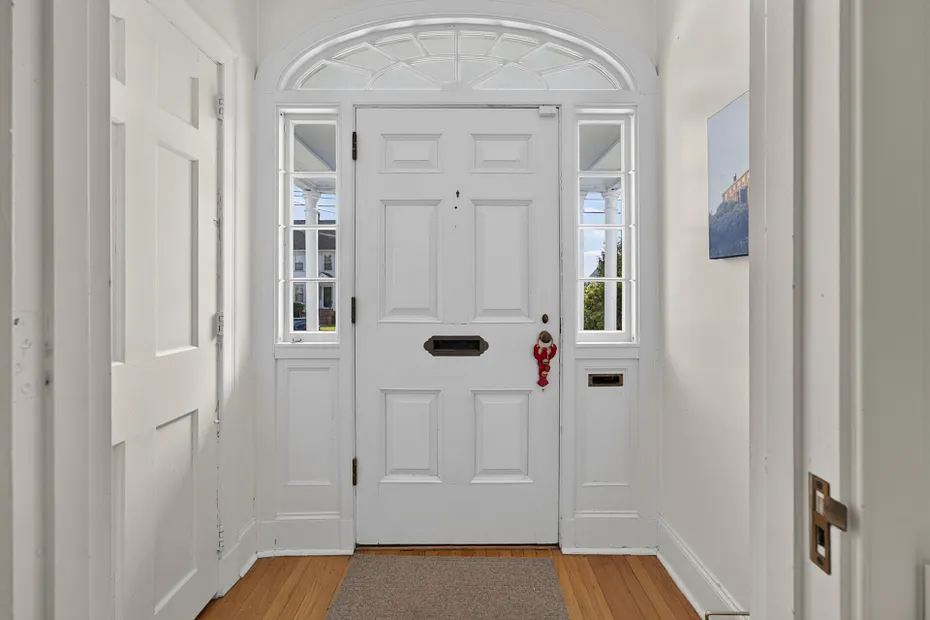 39 Glenwood Avenue Photo 14