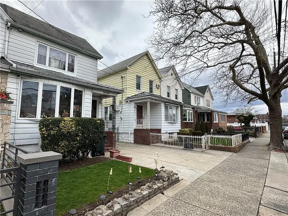 1494 E 58th Street Photo 4