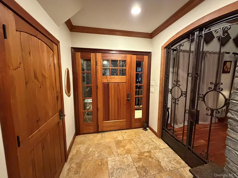 5 Cortlandt Manor Road Photo 4