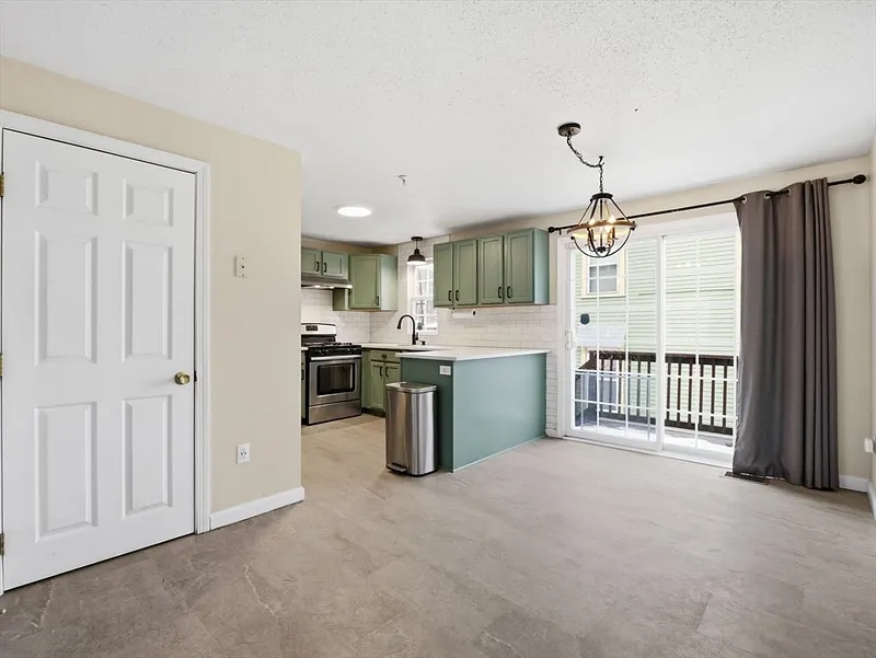 57 Wannalancit St  #11 Photo 2