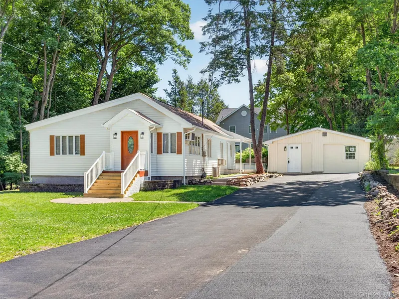 14 Forest Glen Road Photo 1