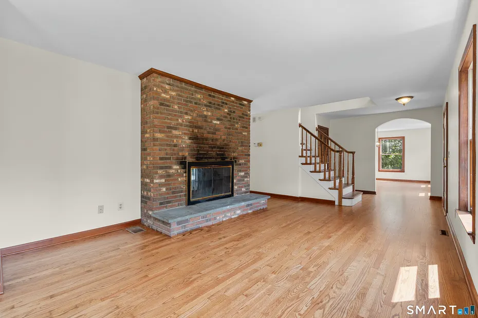 128 Midwood Avenue Photo 10