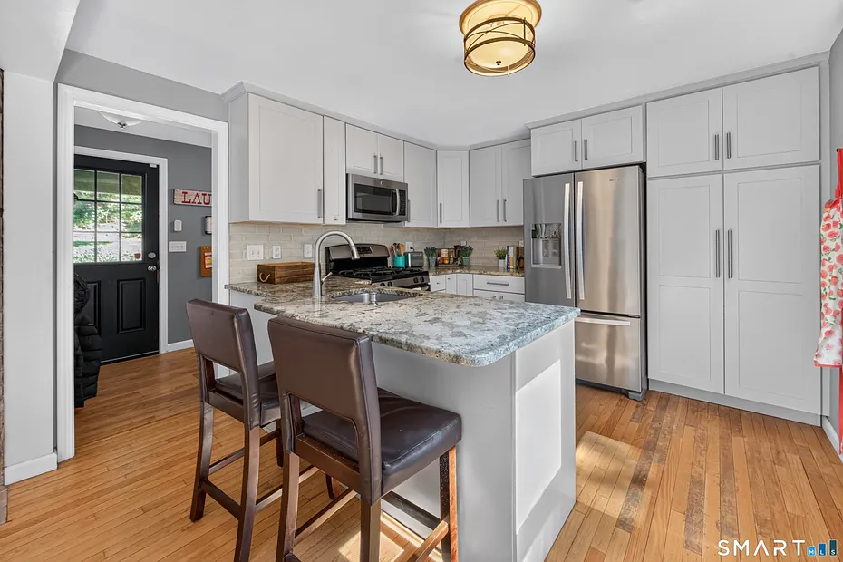 87 Chevas Road Photo 10