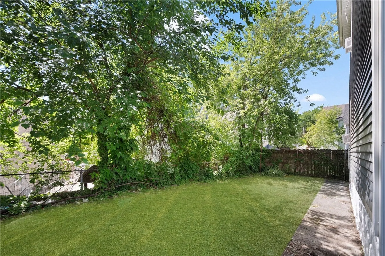 346 Douglas Avenue Photo 3