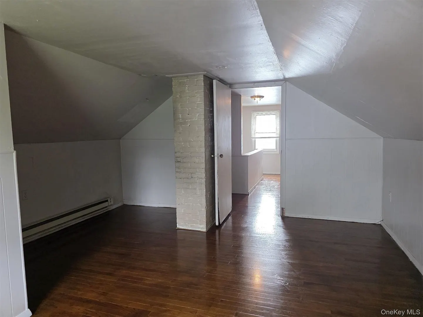 195 Commonwealth Avenue Photo 8