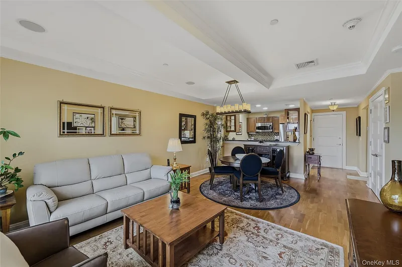 225 Stanley Avenue  #107 Photo 3