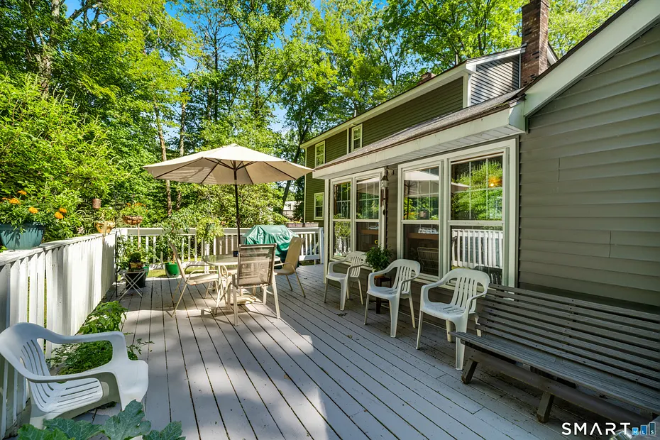 Suffield Single Family Photo 12