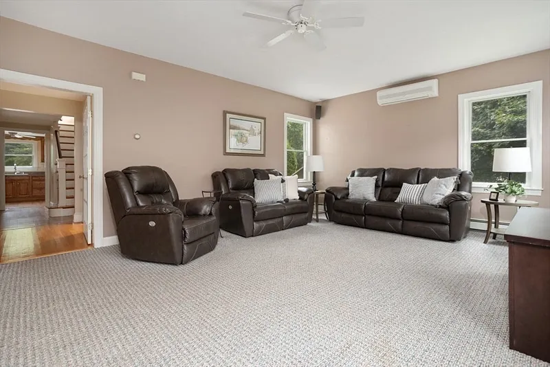 71 Grove Street Photo 15